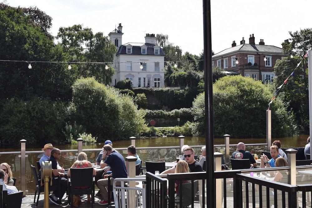 The Boathouse Inn & Riverside Rooms Chester Exterior photo