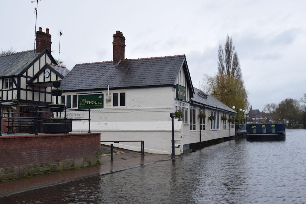 The Boathouse Inn & Riverside Rooms Chester Exterior photo